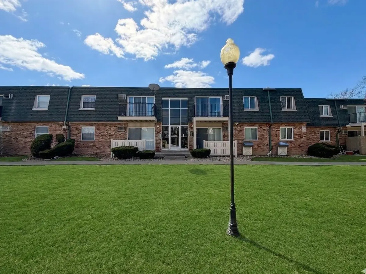 9954 S 84th Terrace #109, Palos Hills, IL 60465 - #1