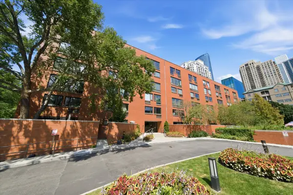 Address Withheld By Seller, Chicago, IL 60605