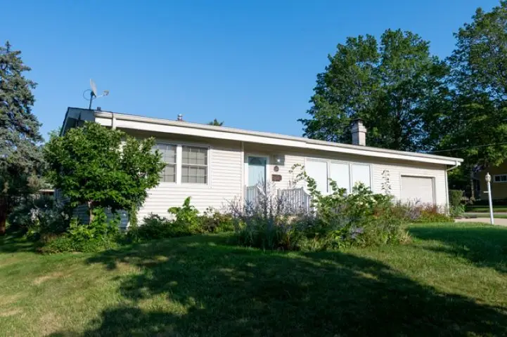 928 Woodland Drive, Rockford, IL 61108 - #2