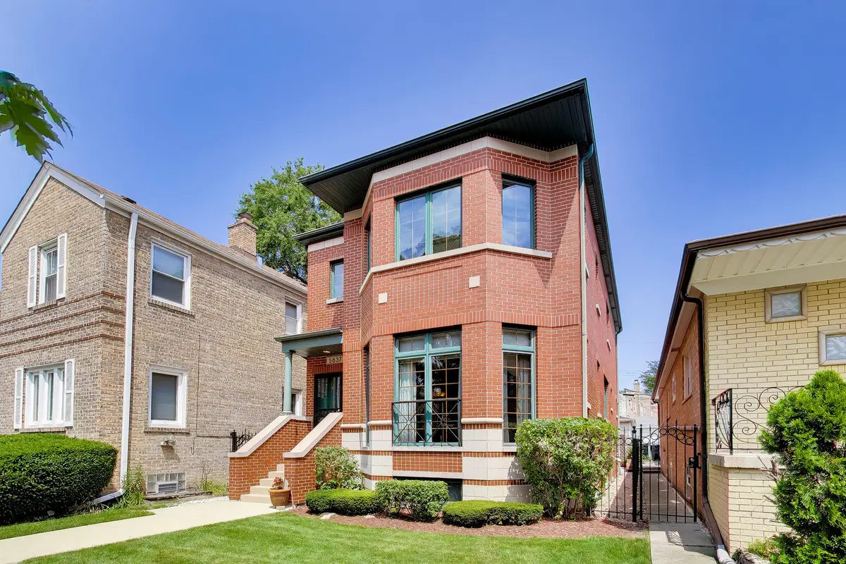 5837 N Virginia Avenue, Chicago, IL 60659 - #1