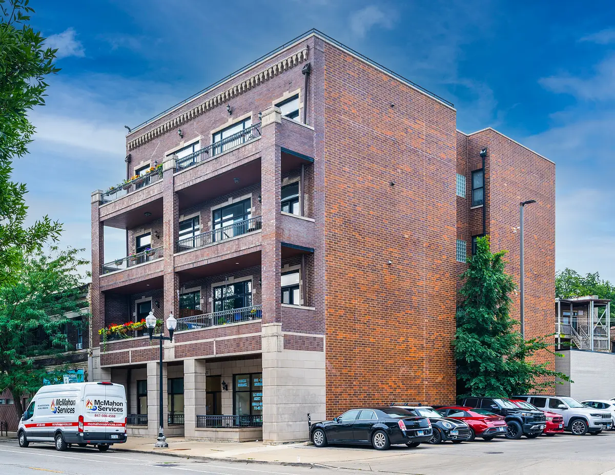 4212 N Lincoln Avenue #3N, Chicago, IL 60618 - #1