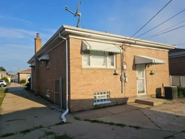 499 Oglesby Avenue, Calumet City, IL 60409 - #2