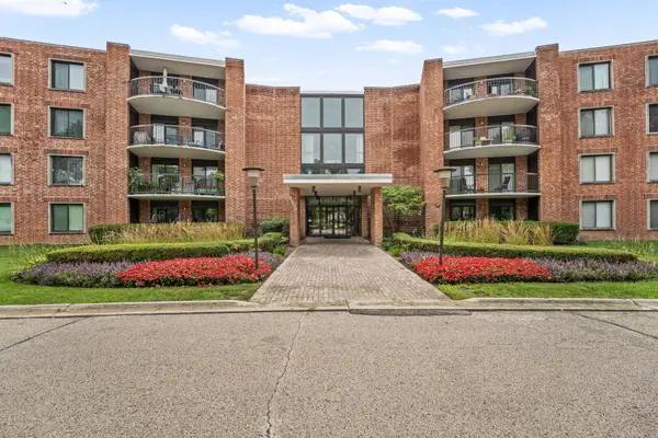 1505 E Central Road #402-A, Arlington Heights, IL 60005