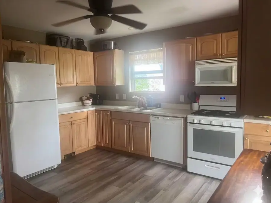 943 Pond Brook Avenue, Malta, IL 60150 - #3