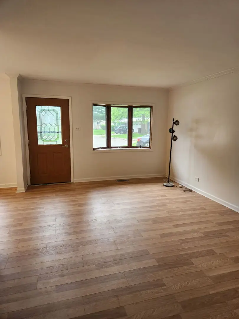 8 Wayne Court, Park Forest, IL 60466 - #2
