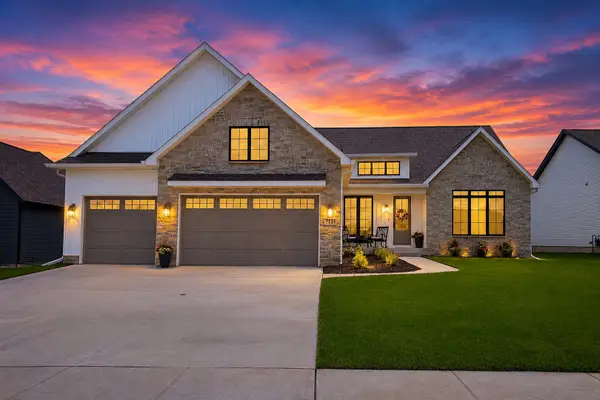 7131 Alvie Lane, Bettendorf, IA 52722