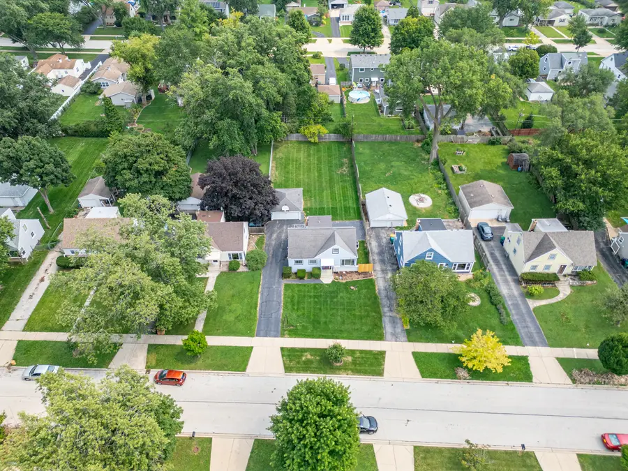 639 N Edgewood Avenue, Lombard, IL 60148 - #3
