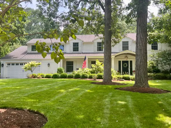 1035 Forest Hill Road, Lake Forest, IL 60045