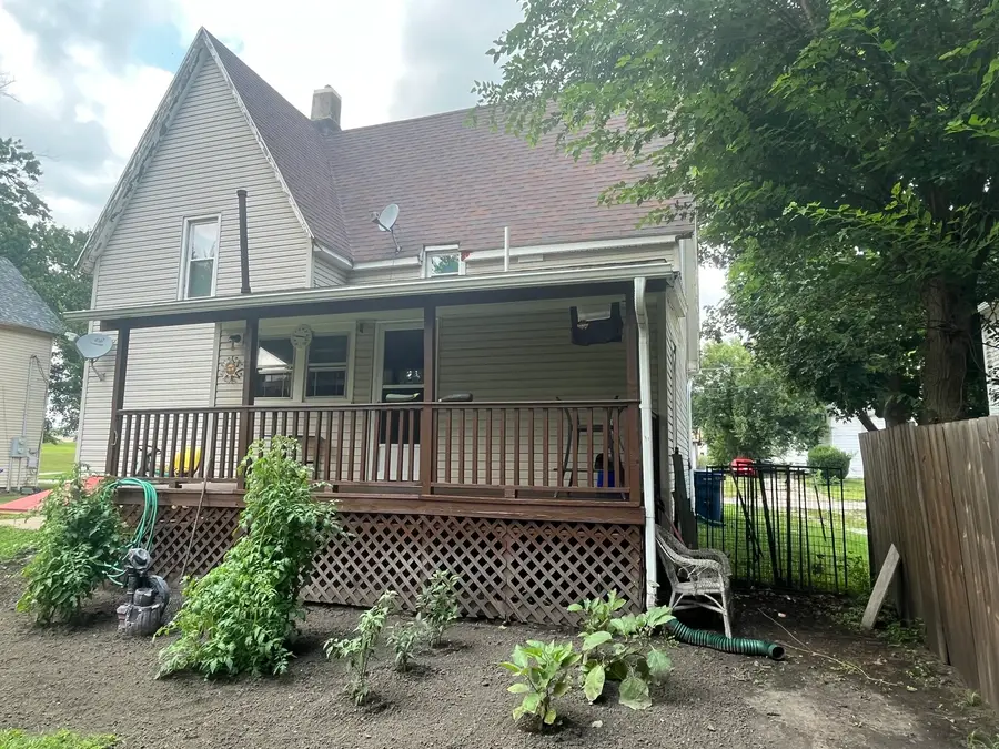 623 E 3rd Street, Kewanee, IL 61443 - #3