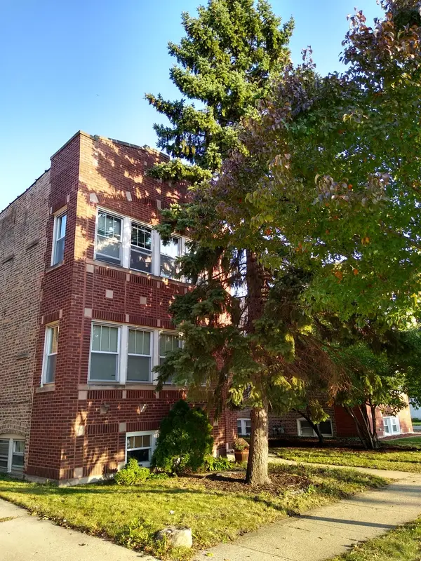 3643 Clinton Avenue, Berwyn, IL 60402