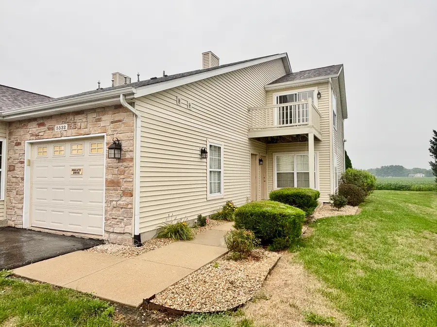 5532 Bastian Boulevard #5, South Beloit, IL 61080 - #2