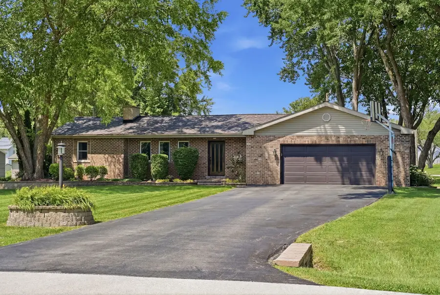 28 S Cherry Drive, Oswego, IL 60543 - #2