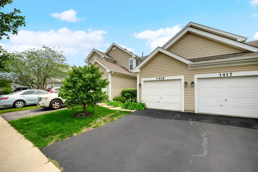 1419 Walnut Hill Avenue, Saint Charles, IL 60174 - #2