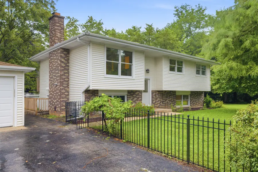 27W440 Central Avenue, Warrenville, IL 60555 - #3