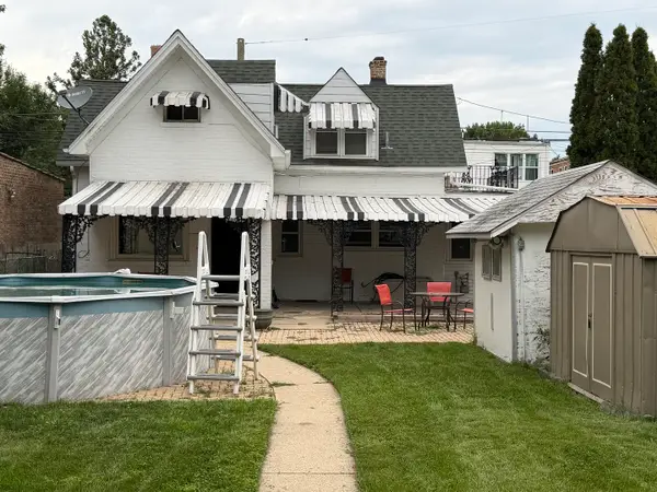 5244 W Waveland Avenue, Chicago, IL 60641