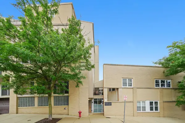 1834 Ridge Avenue #102, Evanston, IL 60201