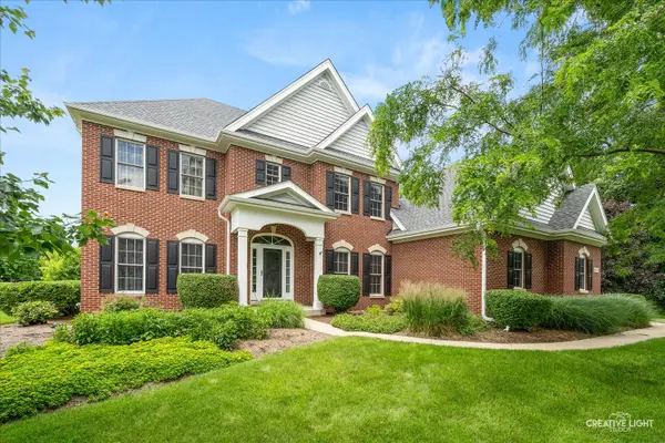 40W850 Stonecrest Drive, Elgin, IL 60124