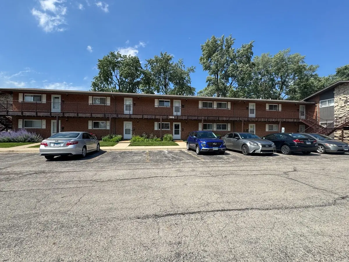 1910 W Hatherleigh Court #2C, Mount Prospect, IL 60056 - #1