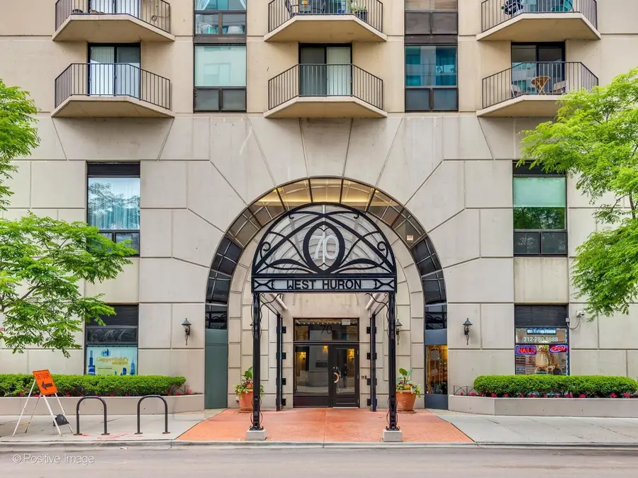 70 W Huron Street #605, Chicago, IL 60654 - #2