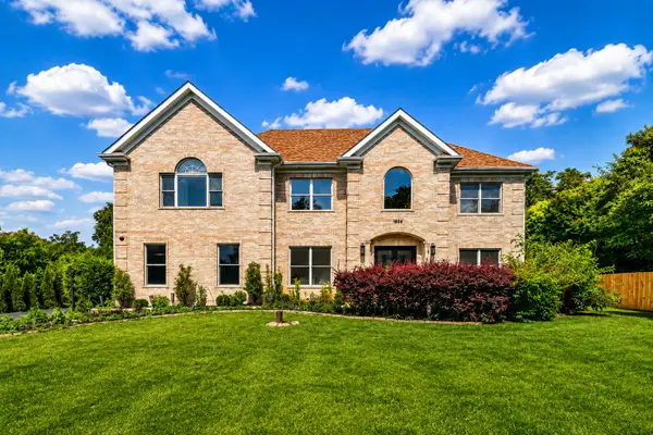 1685 Marion Street, Roselle, IL 60172