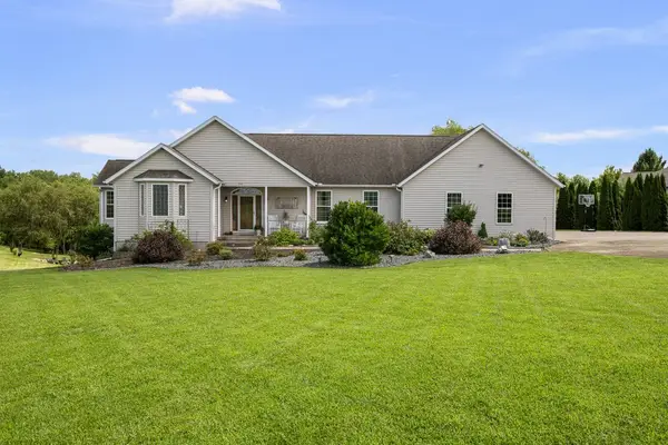 701 Sarah Lane, Clinton, IA 52732