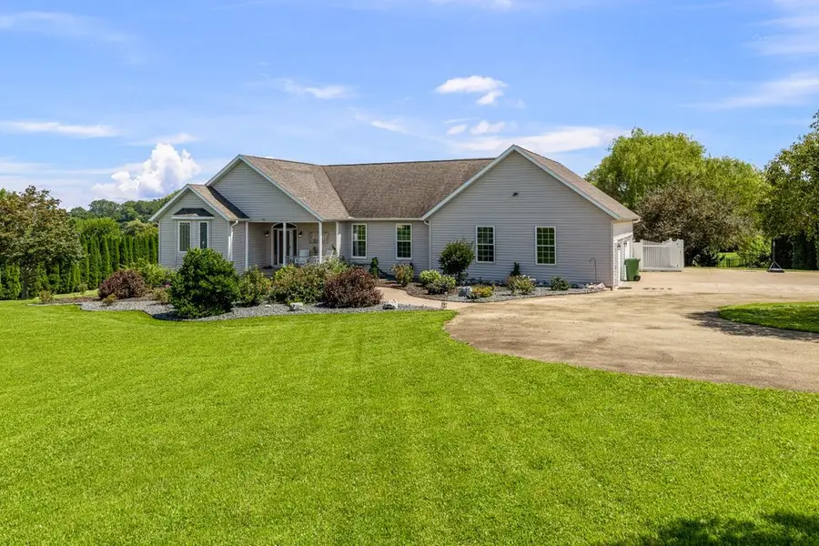 701 Sarah Lane, Clinton, IA 52732 - #2