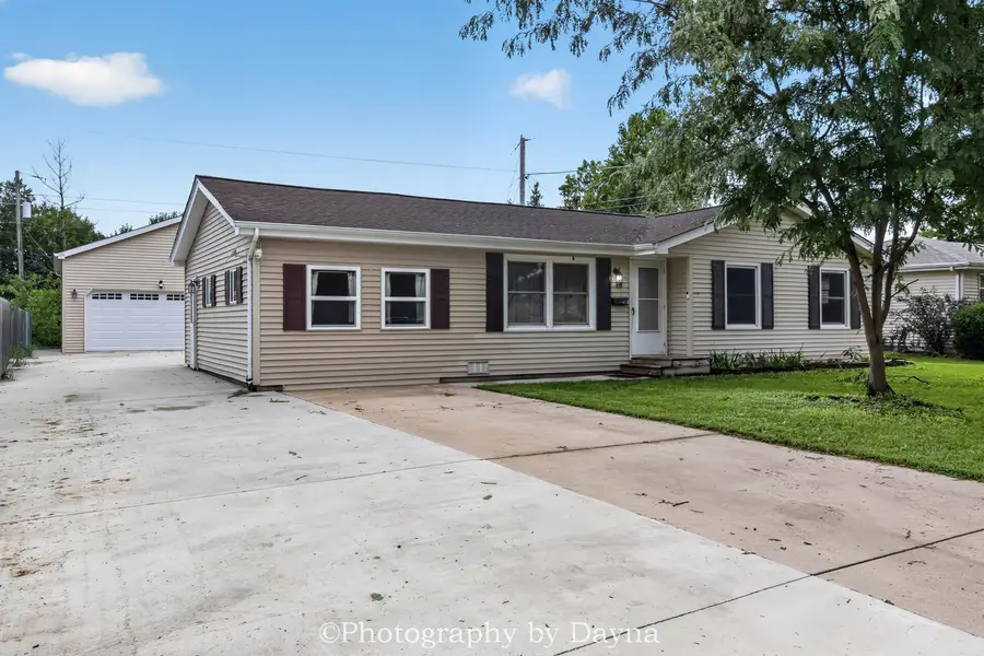 18 N West Avenue, Bourbonnais, IL 60914 - #3