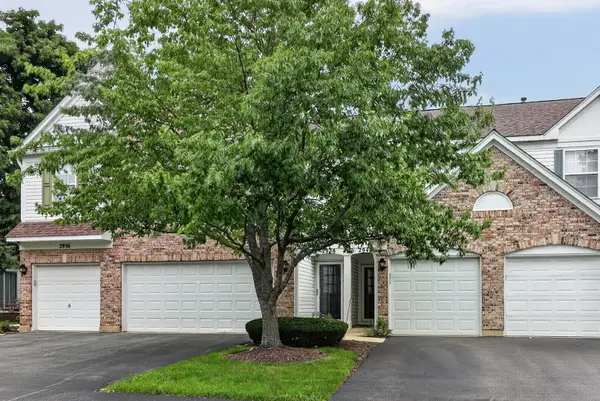 2940 Stonewater Drive, Naperville, IL 60564