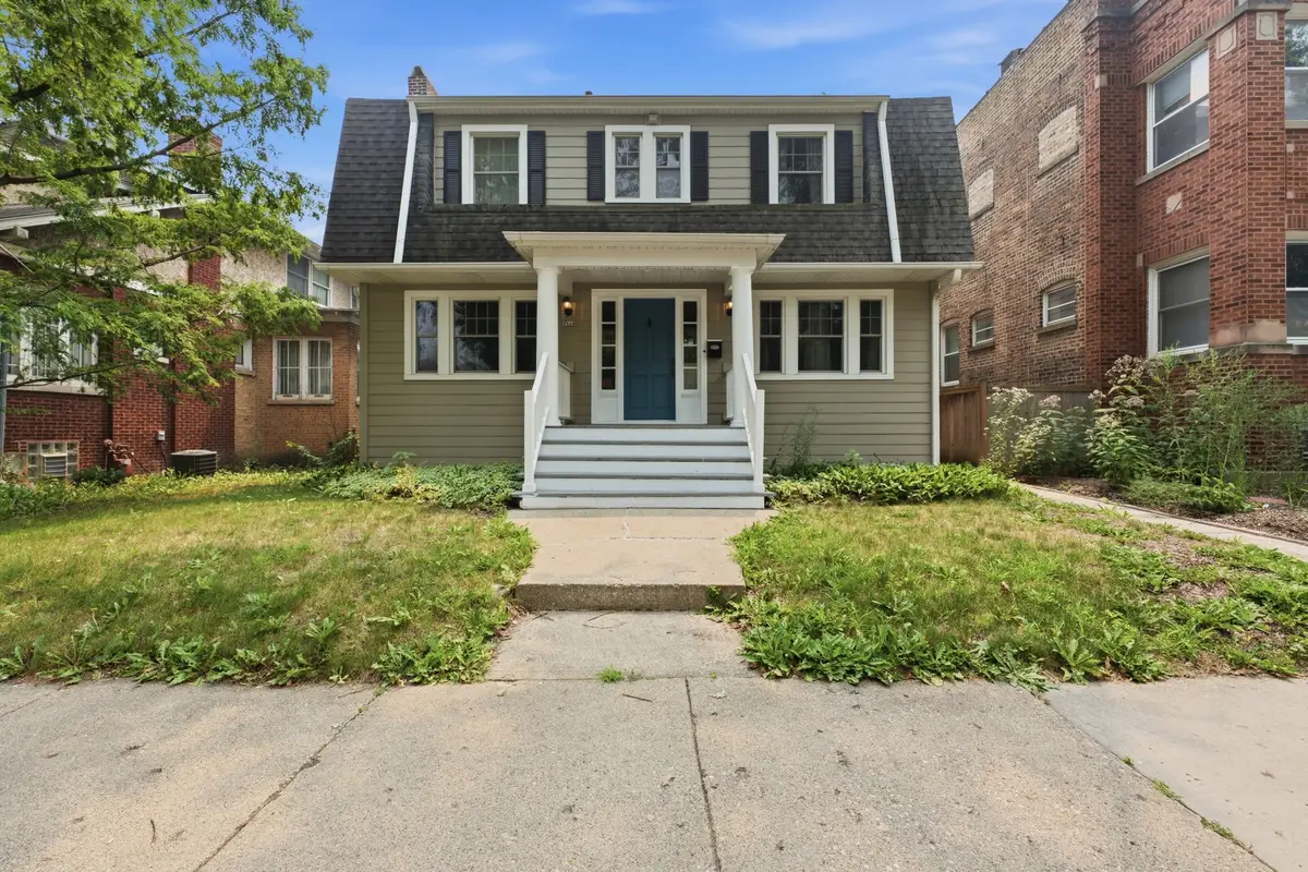 3829 W Addison Street, Chicago, IL 60618 - #1