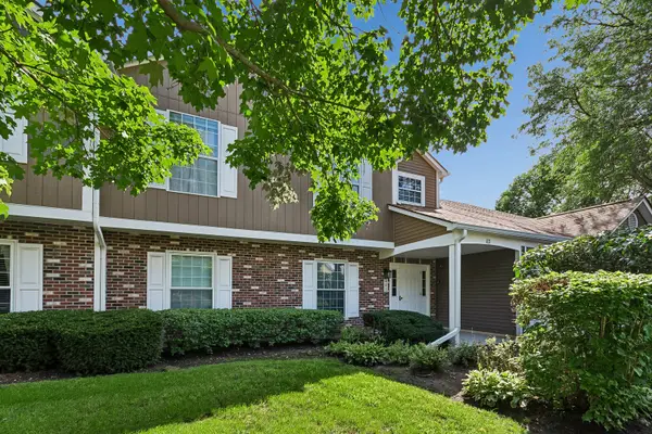 83 Midhurst Court #102A, Naperville, IL 60565