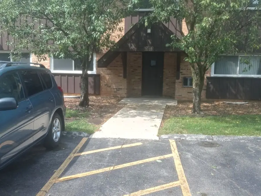 2220 Arbor Circle #26, Downers Grove, IL 60515 - #2