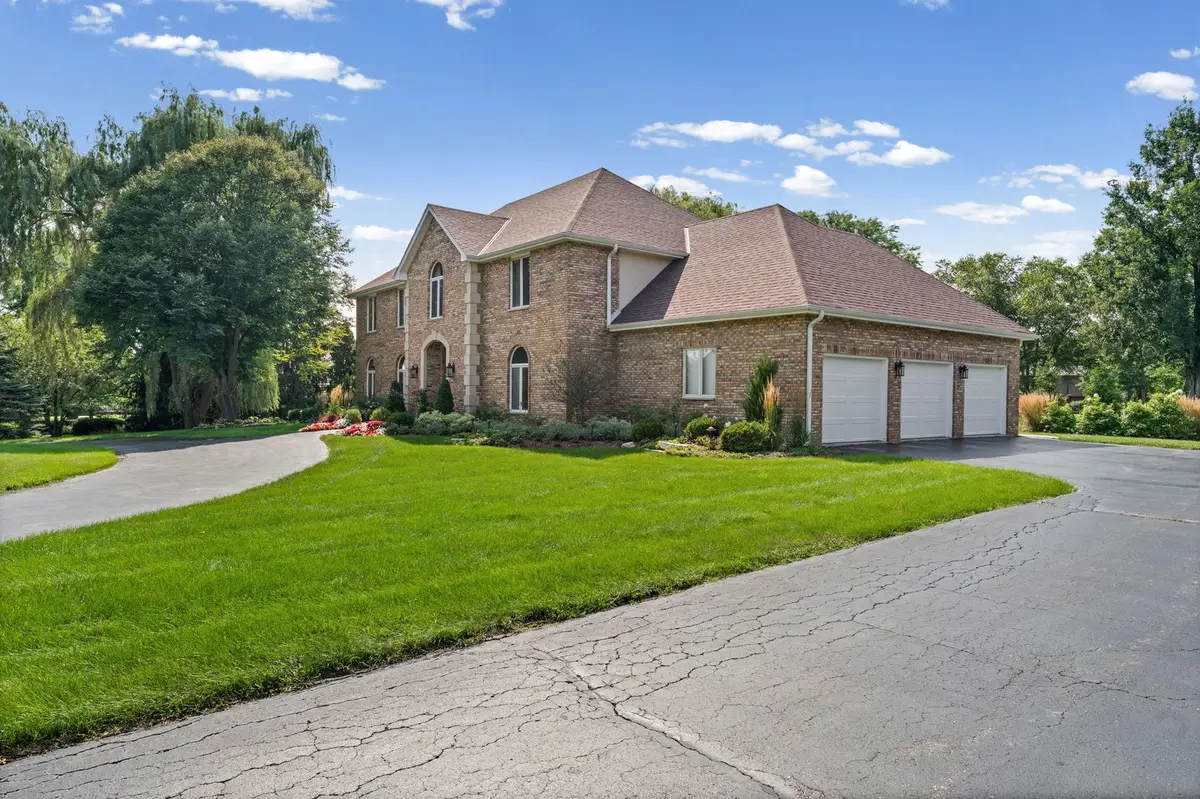 5657 Oakwood Circle, Long Grove, IL 60047 - #1
