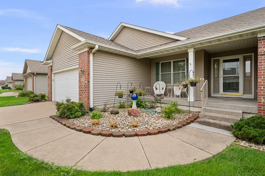 116 S Blanche Drive, Eldridge, IA 52748 - #2