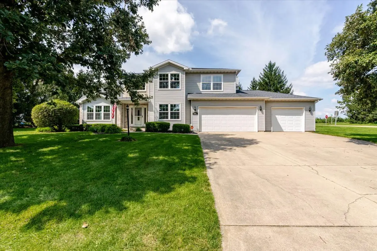 9962 Wolf Hill Road, Bloomington, IL 61705 - #1