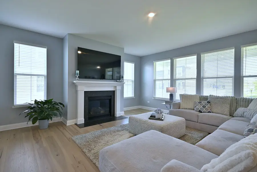 1174 Larswood Lane, Crystal Lake, IL 60012 - #2