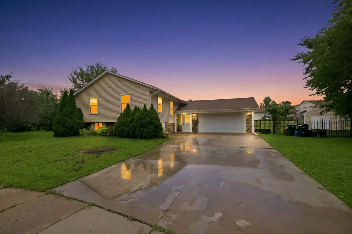 1204 Lincoln Court, Streamwood, IL 60107 - #1