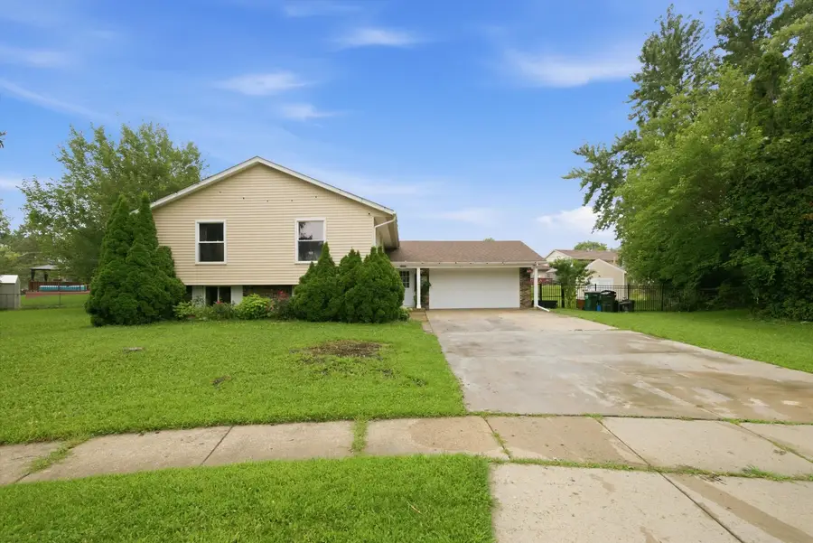 1204 Lincoln Court, Streamwood, IL 60107 - #3