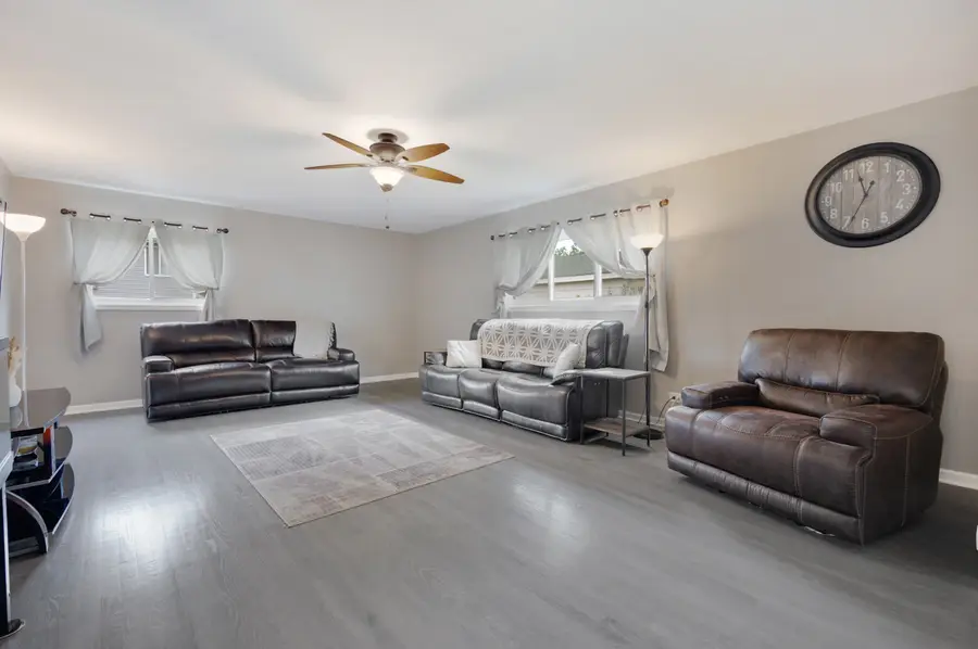 1406 Glen Hill Drive, Glendale Heights, IL 60139 - #3