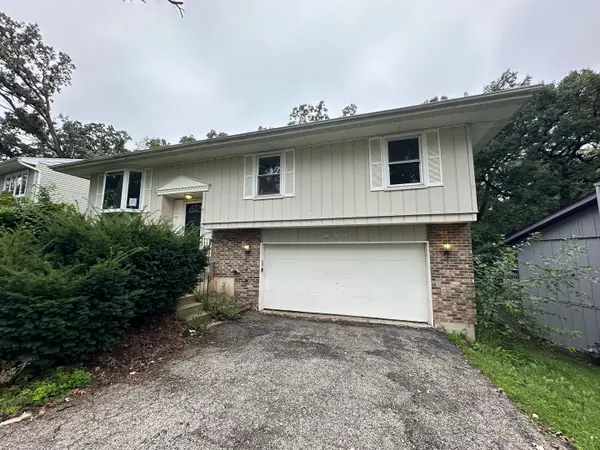 223 Indian Trail, Lake In The Hills, IL 60156