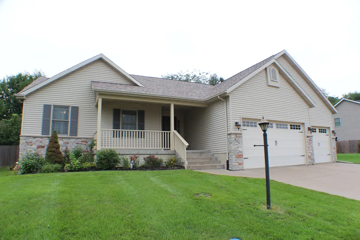 601 N 6th St Circle, Princeton, IA 52768 - #1