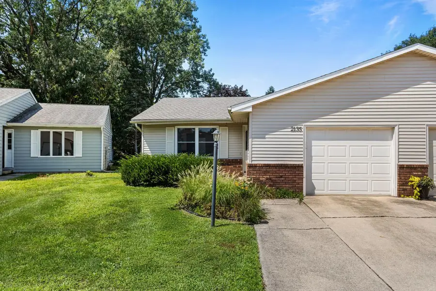 2135 Ivy Court, Champaign, IL 61821 - #2
