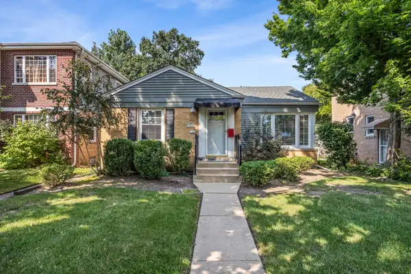 8130 Kilbourn Avenue, Skokie, IL 60076