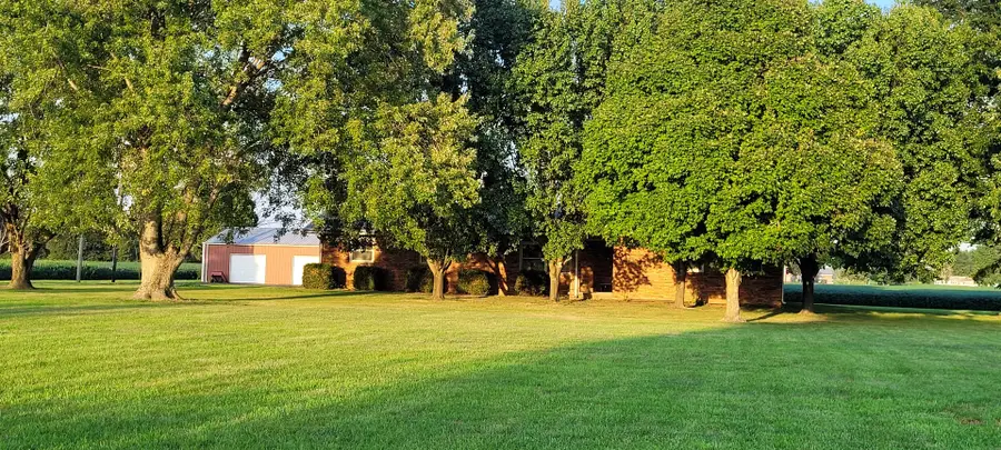 8340 N Cherryville Lane, Mount Vernon, IL 62864 - #2