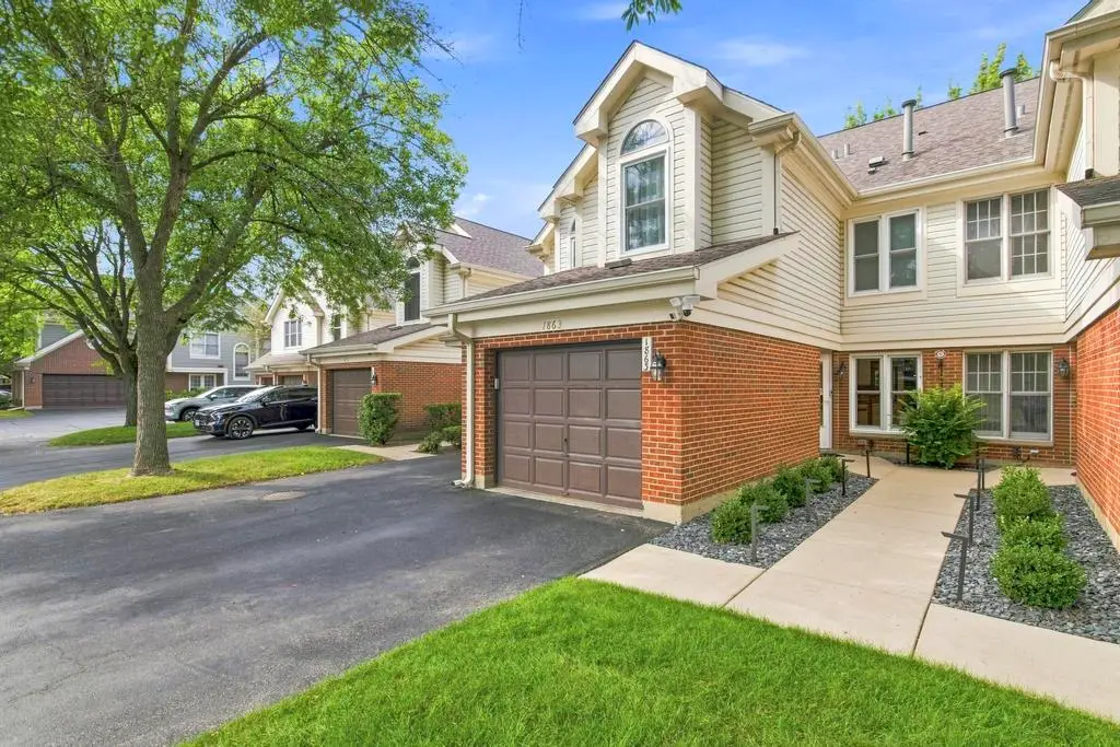 1863 W White Oak Street #1863, Arlington Heights, IL 60005 - #1
