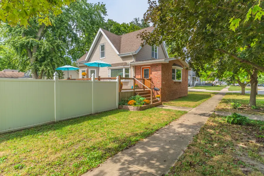 921 N Plum Street, Pontiac, IL 61764 - #3