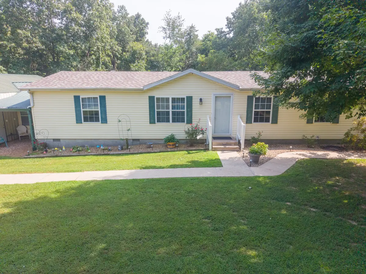 572 Gerrish Road, Patoka, IL 62875 - #1