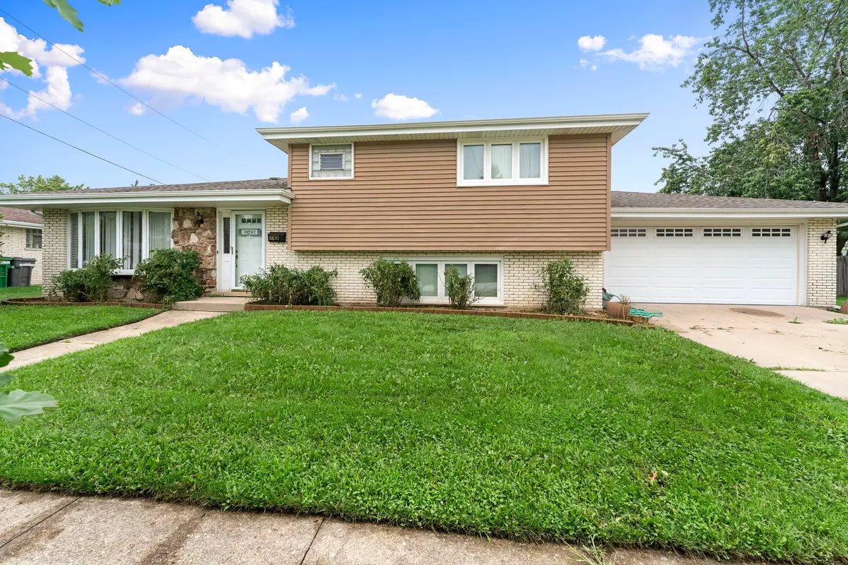 8830 W Lotus Drive, Hickory Hills, IL 60457 - #1