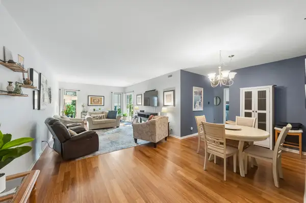 1214 Gulfstream Parkway #19B, Libertyville, IL 60048