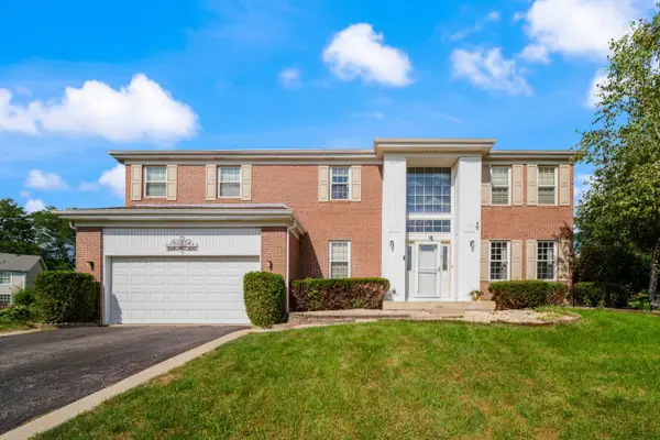 57 White Fence Trail, Streamwood, IL 60107