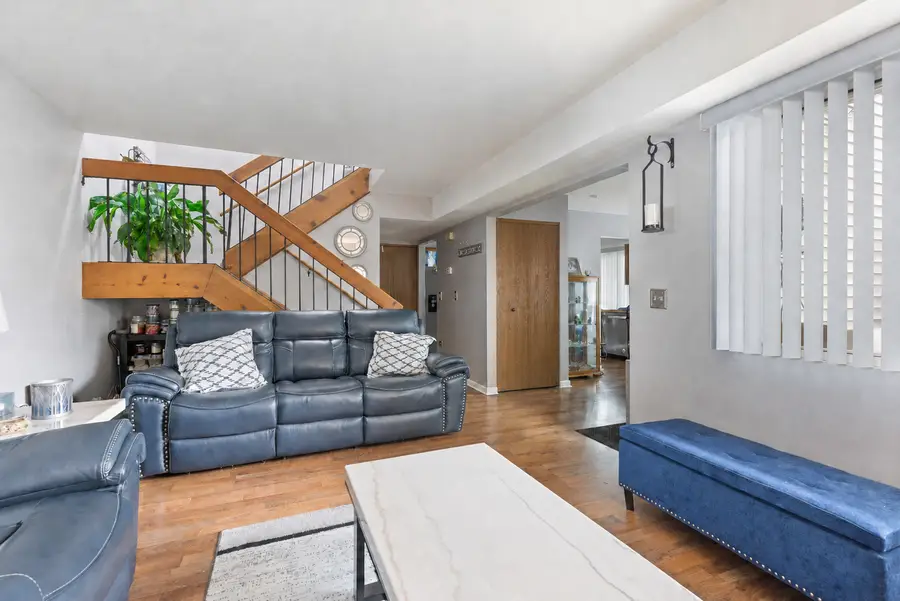 17 Fernwood Drive #E, Bolingbrook, IL 60440 - #2